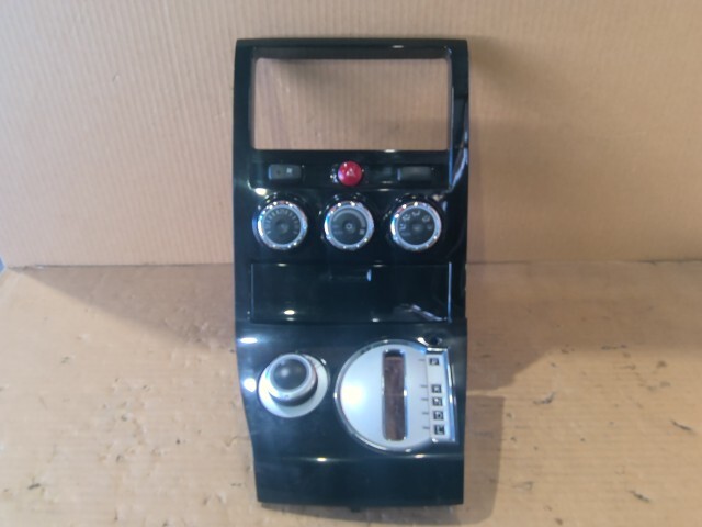 デリカＤ5 LDA-CV1W オーディオパネル 8002A646