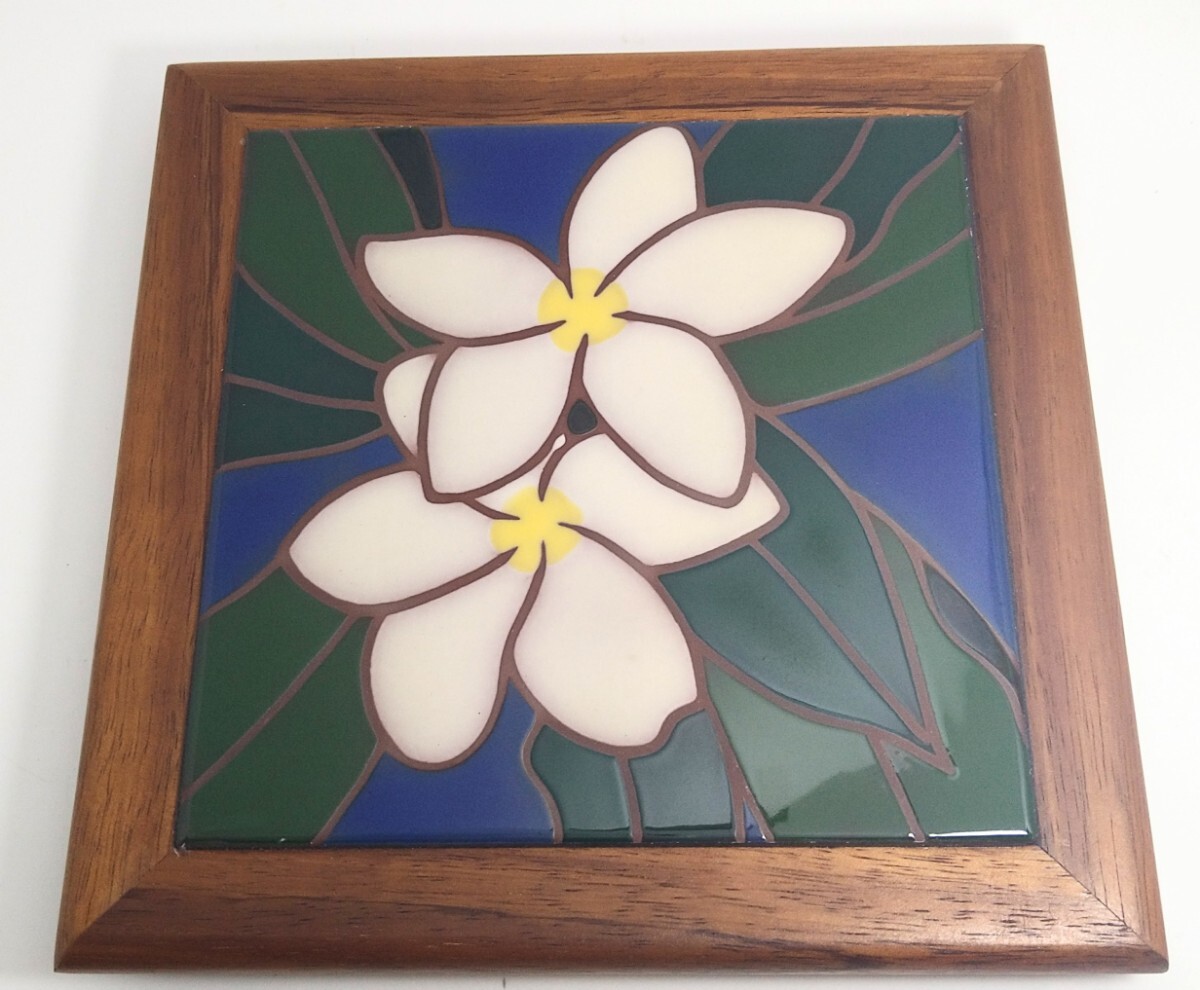 【ハワイアン コアウッド】ハンドペイント アートタイル 壁掛け額装 プルメリア KALA KOA TILES ハワイ製 インテリア ウォールデコ