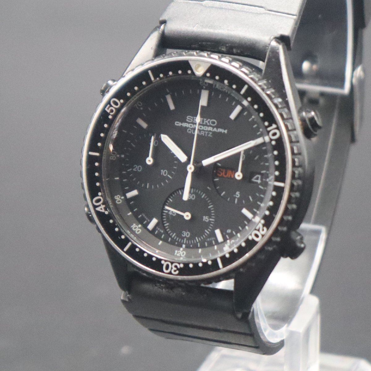 希少 オールブラック SEIKO セイコー クロノグラフ スピードマスター 7A38-6030 クォーツ デイデイト 波マーク 新品ラバーベルト メンズ