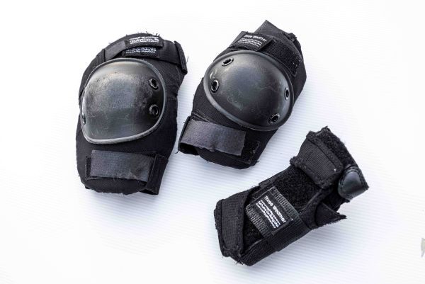 ★★★中古実用品★ムラサキスポーツ製threeweather★キッズ用アクションスポーツプロテクターset★リスト＆ニー＆エルボー★size_XS★★★