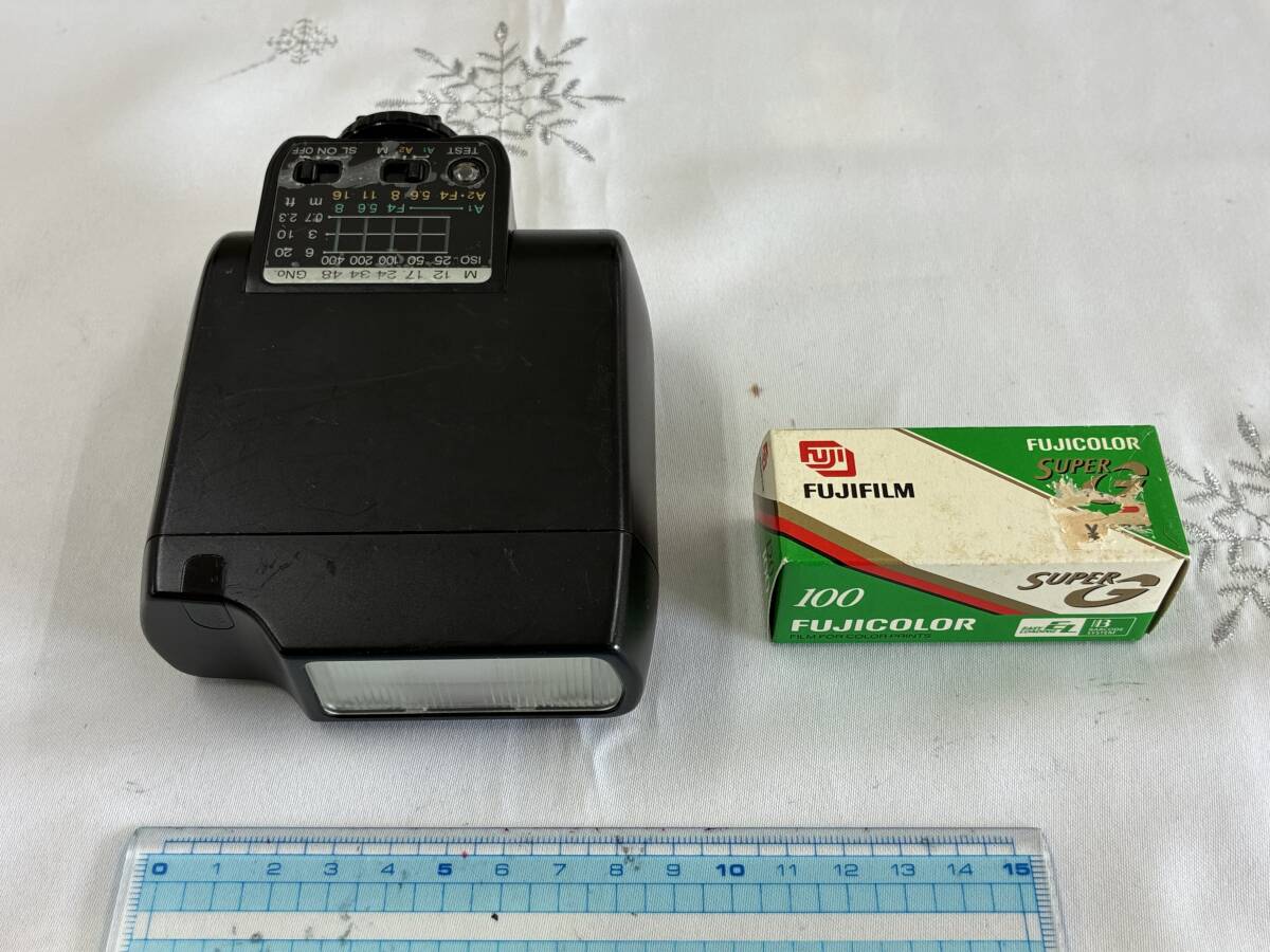 激レア!フジフィルム FUJIFILM STROBE GA (ブローニー 120 期限切 フィルム付)