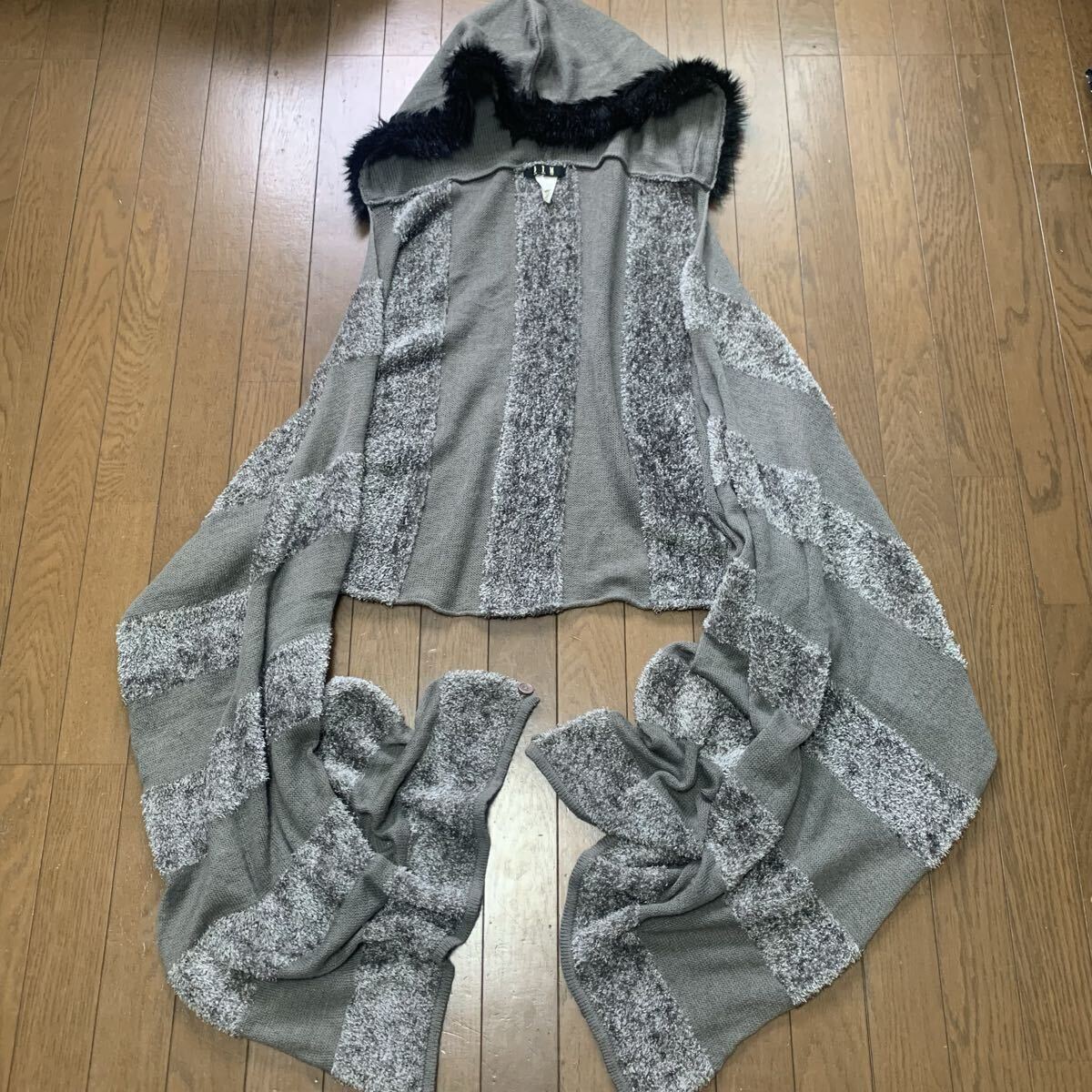 Black peace now フード付 ストール ポンチョ グレー ショール リファー ブラックピースナウ BPN M 