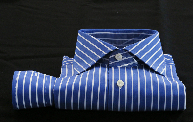 ★イタリアシャツ DANROMA ワイドカラーRIGA BLU DAN_835　くっきりブルーに白くストライプ ネイビースーツに完璧なコーデ！　L 41-93