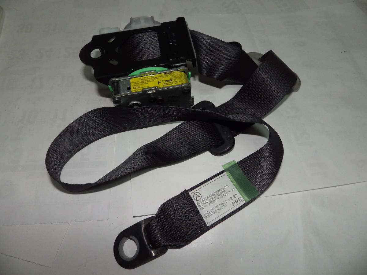 ■■ＮＣＰ１００ラクティス純正運転席シートベルト■■