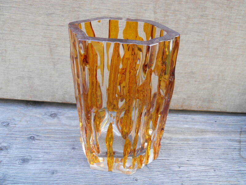 M7912 ビンテージ 花瓶 クリスタルガラス 琥珀 木 昭和レトロ 横16cm 高25cm 奥11cmゆうパック80サイズ(0307) 