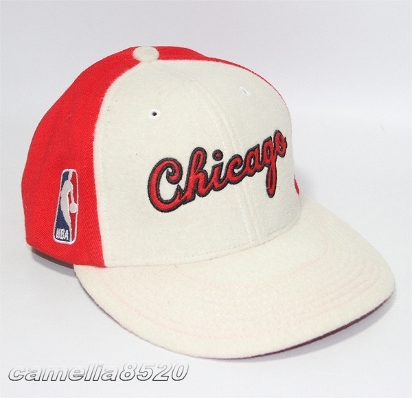 ナイキ シカゴ ブルズ キャップ 野球帽 アイボリー / レッド 展示品 NIKE NBA Chicago Bulls