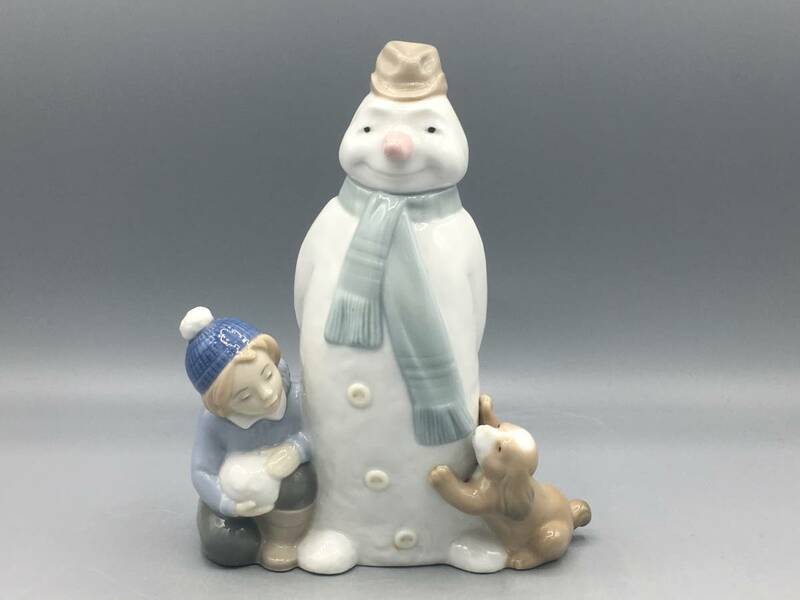 希少 リヤドロ LLADRO スノーマン 雪だるま ウィンターゲーム 少年 犬 雪合戦 置物 フィギュリン 陶器 1438 レア 陶器人形