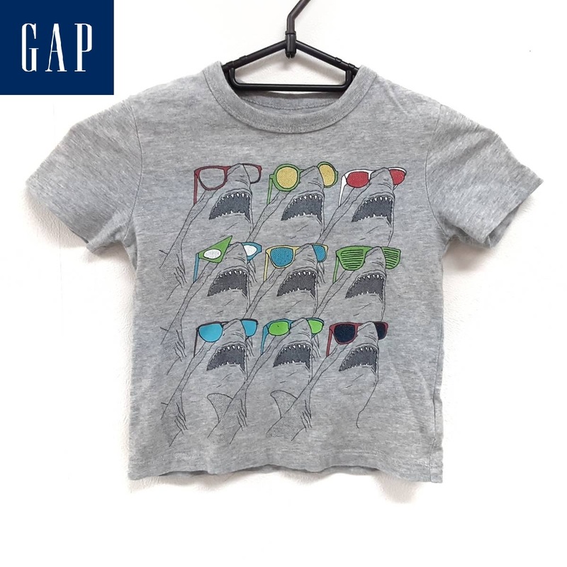 ☆美品☆　GAP / ギャップ　Tシャツ　ボーイズ　サイズ：２　カラー：グレー