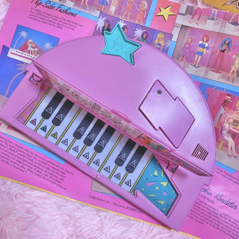 海外　ビンテージ　ピアノ　ベッド　おもちゃ　spank アンティーク　バービー　リカちゃん　ドール　人形　ブライス