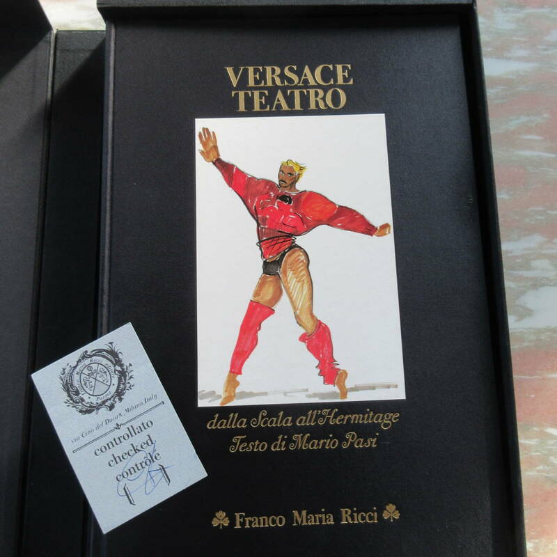 ヴェルサーチデザインの舞台衣装を一挙掲載 豪華美術大型本「Versace Teatro. Dalla scala all'Hermitage」美品Franco Maria Ricci刊
