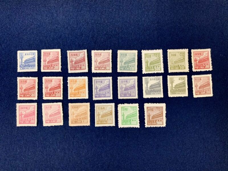 中国切手　各種22枚　未使用保管品　ファイル保管