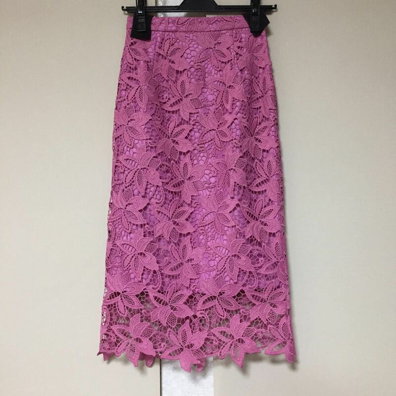 【新品タグ付き】リランドチュールレースタイトスカート ピンク