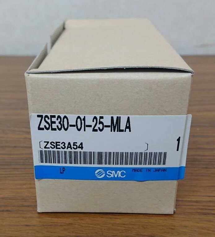 SMC デジタル圧力スイッチ ZSE30-01-25-MLA (No.A31)