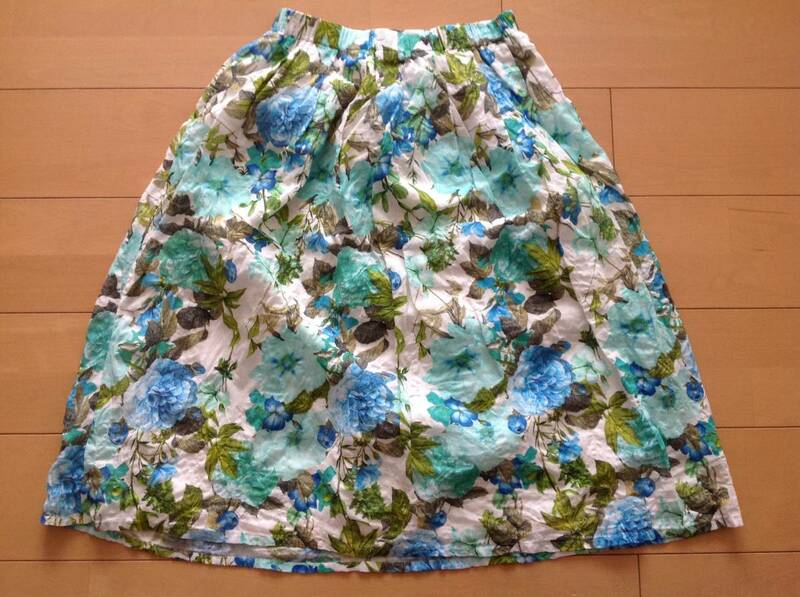 エス 花柄スカート サイズ9号 美品 日本製