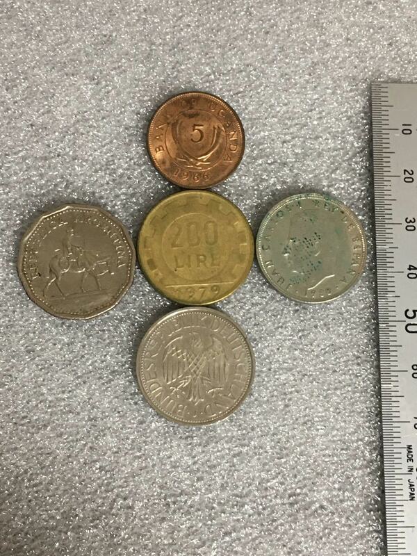世界古銭硬貨まとめ5枚　希少　ウガンダ、スペイン、ドイツ、イタリア、アルゼンチン