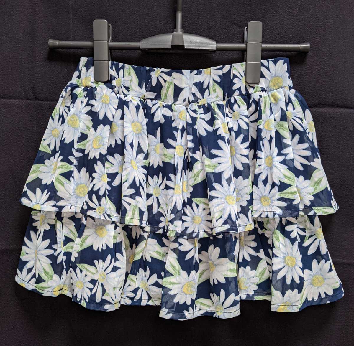 ★150サイズ ★西松屋 ★ひらひらかわいい花柄シフォンのフレアースカート スカパン ネイビー
