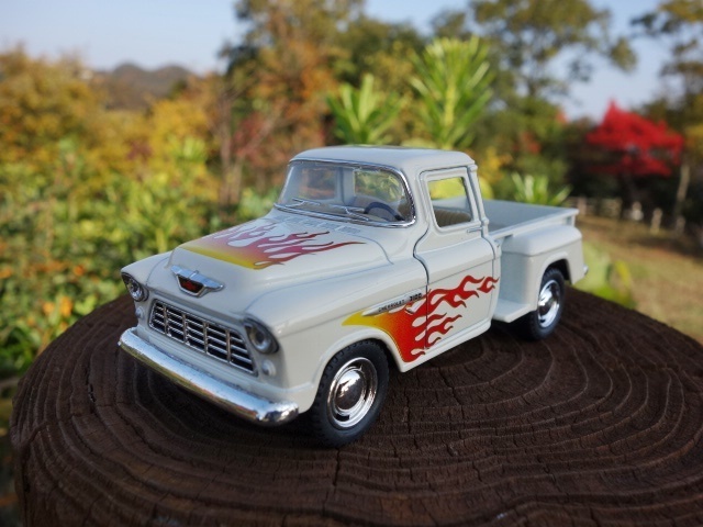 【送料220円】ステップサイド ミニカー ホワイト色 シボレー 新品 シボレーステップサイド CHEVY STEPSIDE