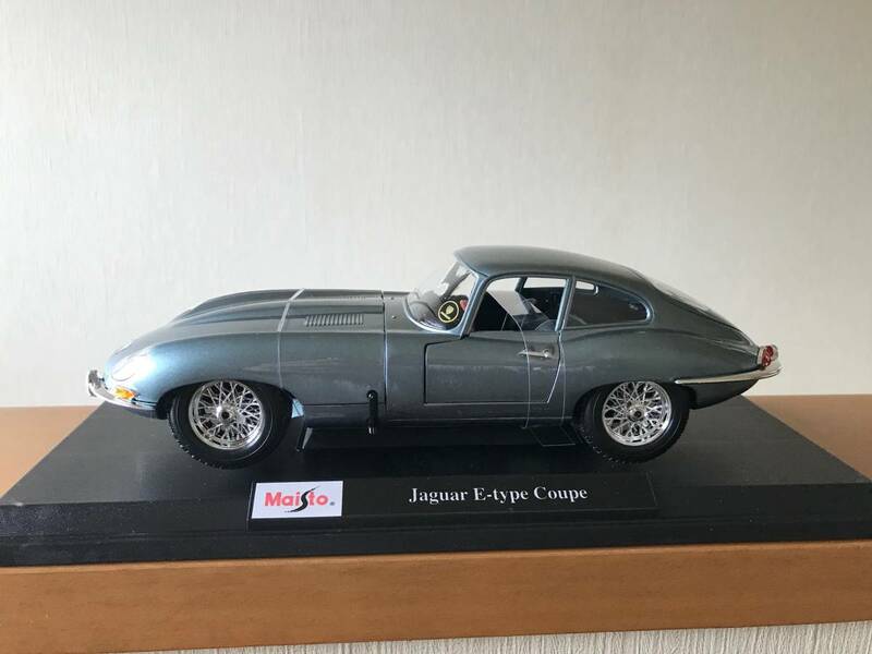 　ラスト 希少 レア Maisto マイスト 1:18 6+ Jaguar E-type Coupe シルバー