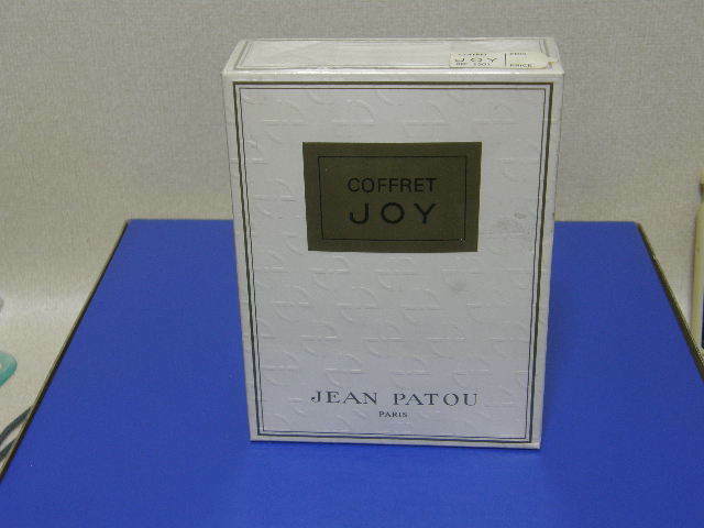香水　ジャンパトゥ　JEAN PATOU　COFFRET　PARFUM 6mm EAU DE JOY 45mm 新古　未開栓　