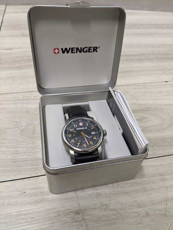 Wenger ウェンガー メンズ腕時計 1041.10 スイス製　本皮ベルト　美品