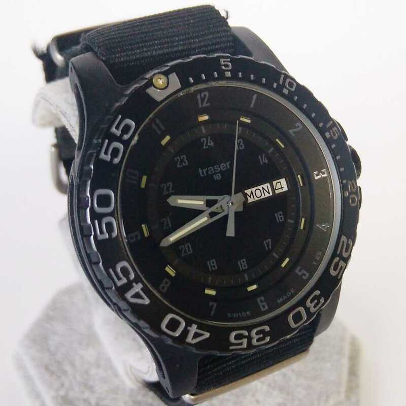 動作品 TRASER トレーサー SHADOW SWISS MADE スイスウォッチ クォーツ アナログ メンズ 腕時計 稼働品 g707