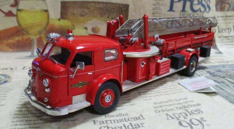 ★レア絶版*フランクリンミント☆1/32*1954 American LaFrance Ladder Truck*消防車
