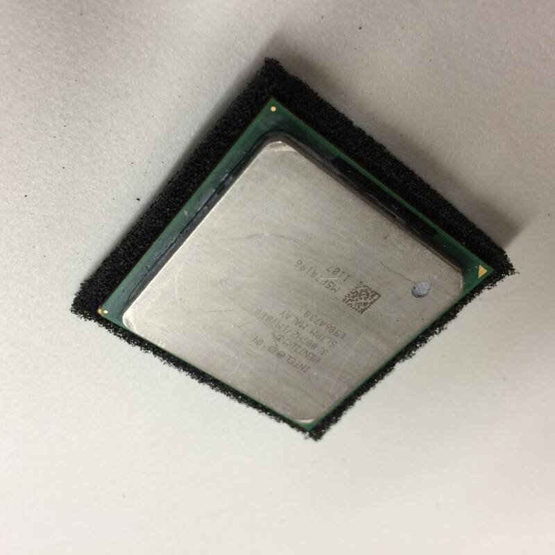 中古品 intel Pentium4 3GHz L2:1MB FSB:800MHz 現状品③
