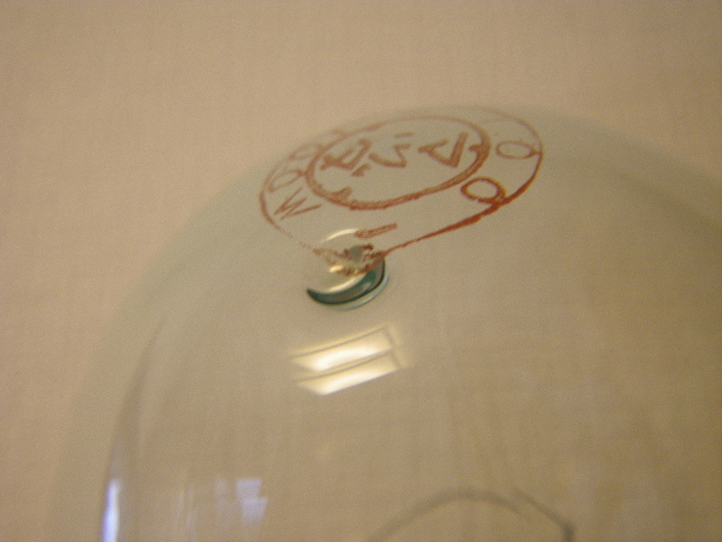 雫溜り　垂れ筋　古電球　全長：約145㎜　白熱電球　100Ｖ　100Ｗ　昭和レトロ　ビンテージ　インテリア　古い照明　器具　（マツダ）