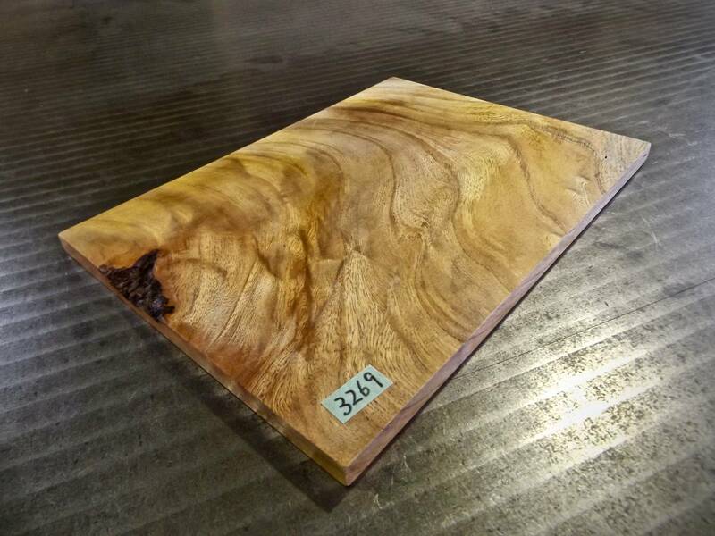 欅 ヒビ有り （275×200×12）mm 1枚　乾燥済み 無垢一枚板 送料無料 [3269] ケヤキ けやき 木材 花台 ササ杢 キヤンプ 道具 まな板