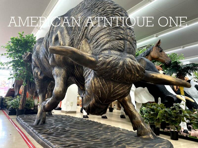 ミュージアムクラス　圧倒的存在感　オブジェ　全長246cm　雄牛（ブル）　等身大フィギュア　特大サイズ