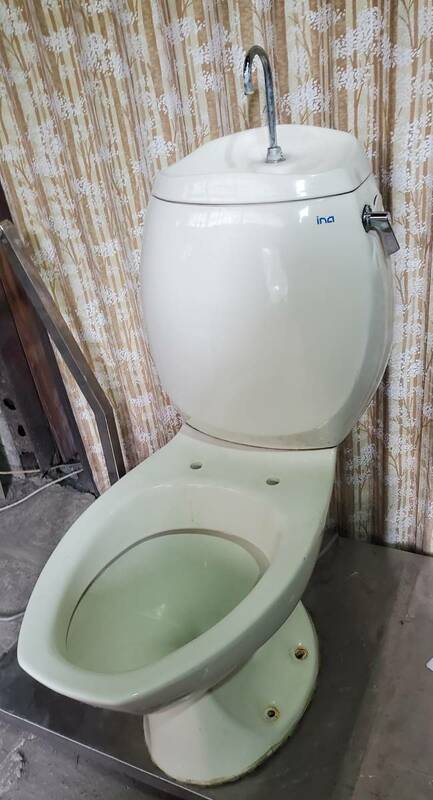 「北海道千歳市 直接引き取り限定」 3 ina 便器 タンク トイレ