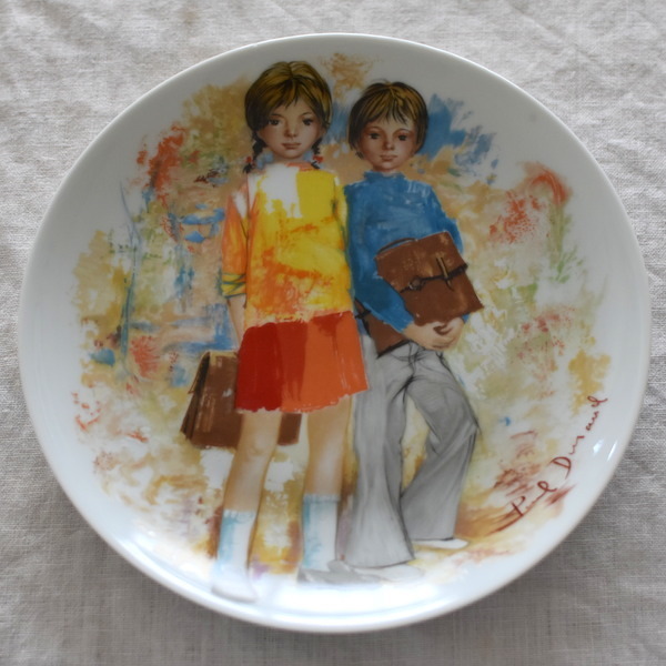 フランス・リモージュ 絵皿 子供「エミリーとフィリップ」 P.Durand