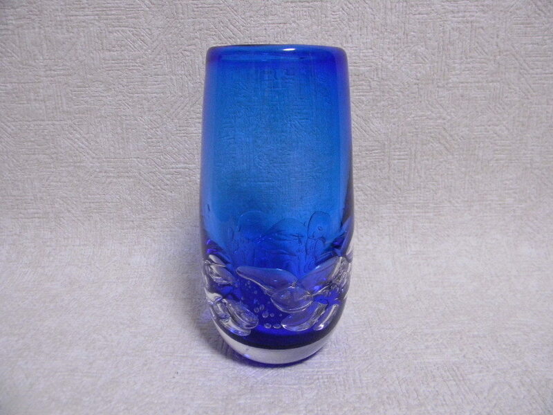 ◇◆ 小樽 手作り硝子 ◆◇ ガラスの花瓶 フラワーベース ブルー 気泡入り 青