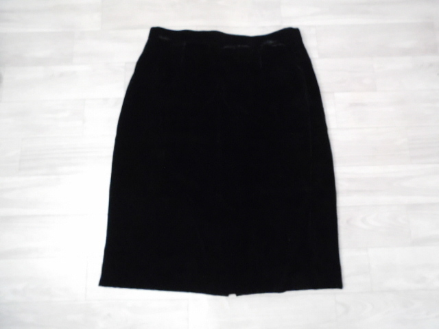 P1 SOCIAL KINDWEAR 未使用 黒ベルベット調 スカート サイズ69：大きいサイズ・フォーマル