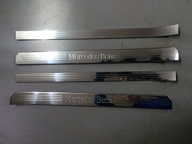 MERCEDES BENZ Sクラス W221 A2216800335 GENUINE ENTRANCE PLATE SET CHROME DOOR STEPメルセデスベンツ純正エントランススカッフプレート