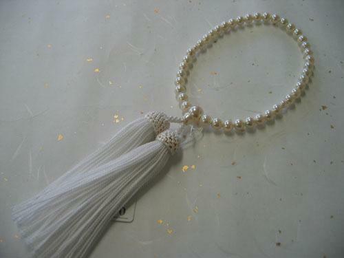 女性用数珠◆片手ハリ製　パール　白頭房　各宗派使える数珠