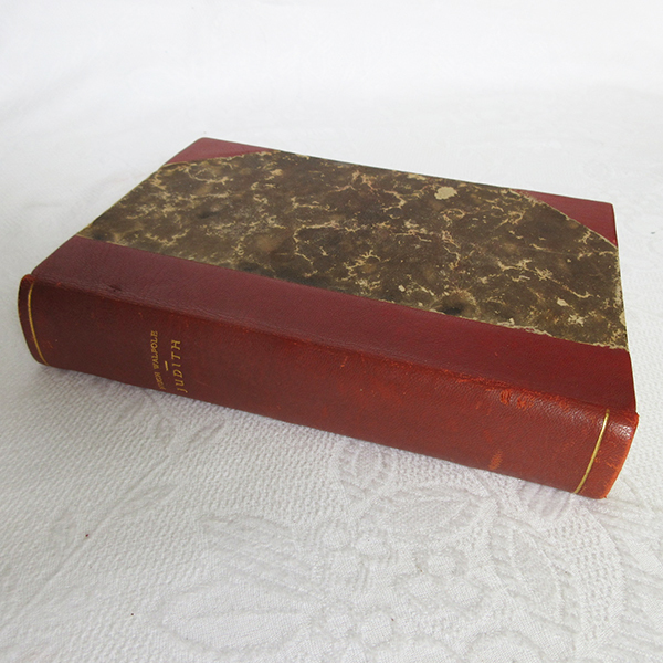 ＃4 インテリアとして■ 古本 古書 ヴィンテージ デンマーク JUDITH HUGH WALPOLE