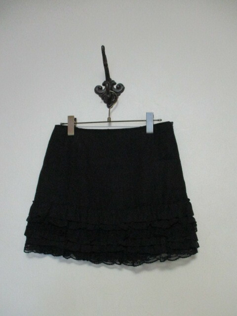 黒 裾フリル台形ミニスカート（USEＤ）111321