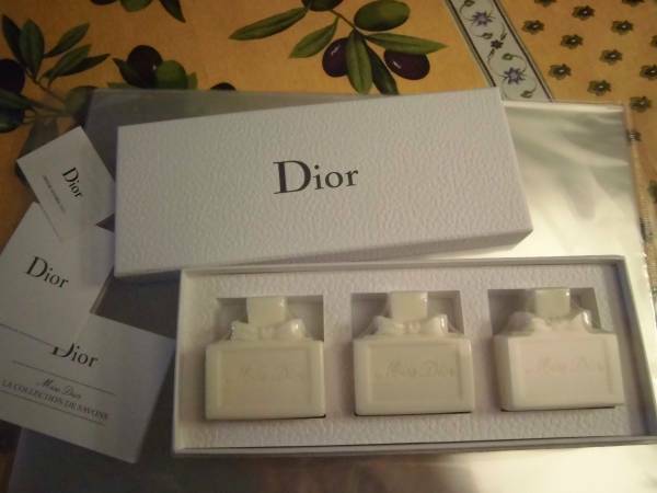 ディオール Miss Dior ミスディオール 石鹸 本物 非売品 ノベルティ 香水瓶型 石鹸 ソープ セット インテリア オブジェ 未使用 石鹸セット