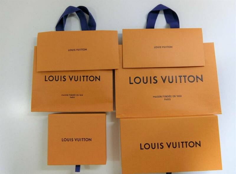 -送料込-　ルイ・ヴィトン／LOUIS VUITTON　長財布と二つ折り財布のボックス、ショップバッグなど