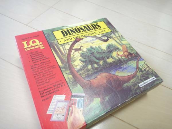 海外のI.Q恐竜カードゲーム DINOSAURS 対象年齢8歳から