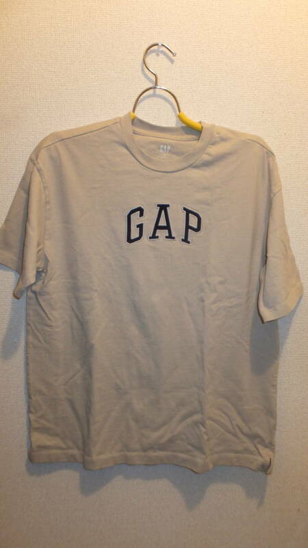★GAP★ギャップ 半袖トップス 丸首Tシャツ　サイズM 身幅55Cm USED IN JAPAN　Size M