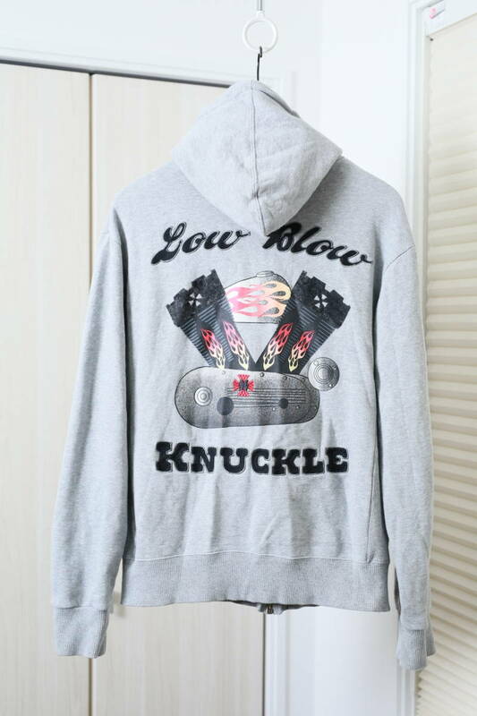 ★LOW BLOW KNUCKLEローブローナックル ワッペンプリント加工ジップアップパーカー　　古着ユーズド男性メンズLグレージャケットトップス