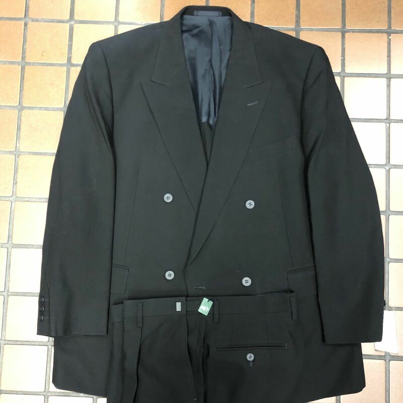 新品　未使用　タグ付き　ウール80% 礼服　ブラックスーツ　ダブルフォーマル　サイズAB4 2タック　冠婚葬祭　アジャスター付き