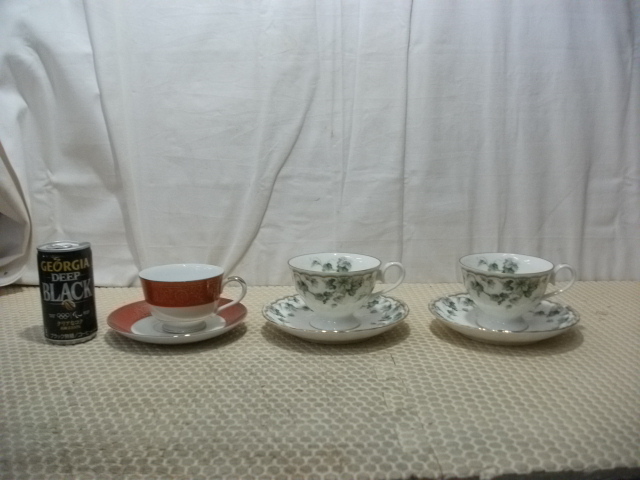 陶器製　カップ＆ソーサー　NARUMI CHINA ナルミ　2種　3セット　検　住まい　インテリア　キッチン　食器　ブランド　茶器