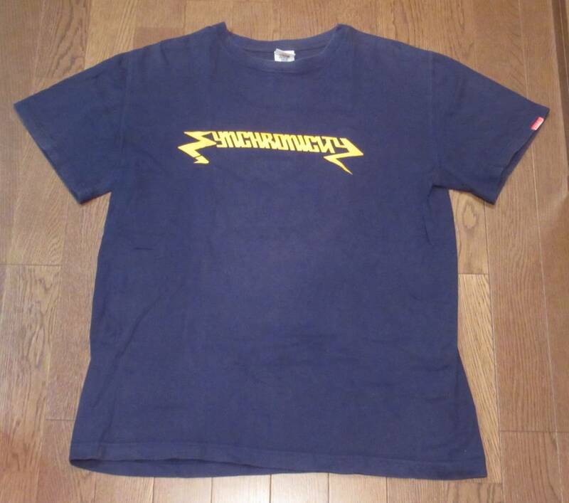 synchronicity ロゴ Tシャツ Lサイズ 紺 黄 (検索用 シンクロニシティ
