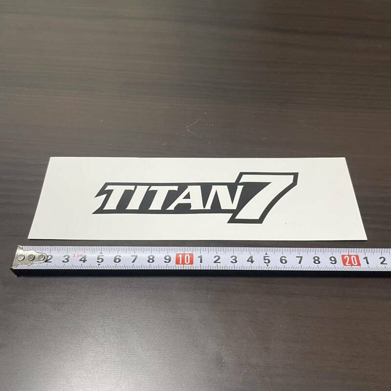 【新品】TITAN ステッカー