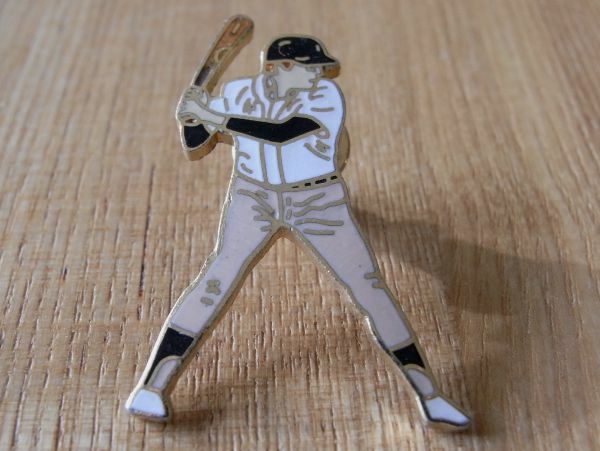 古い ピンバッジ : 野球選手 バッター 人物 ベースボール ピンズ #00