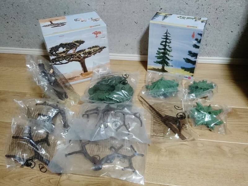 内袋未開封品+廃盤品　Schleich　モミの木 30652　＆　アカシアの木 30654　シュライヒ