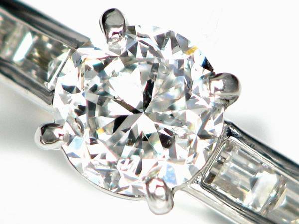 【宝石屋本舗】1.019ct H-SI2-FA天然ダイヤPT指輪（中央宝鑑定付